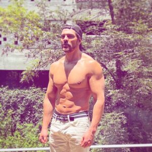 Marcelo Córdoba Instagram - #letsgetdowntobusiness #fit #sundayvibes 😀😈