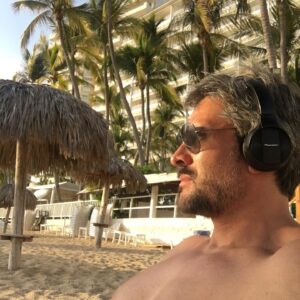 Marcelo Córdoba Instagram - Un lujo volver a @hotelelcano en #acapulco donde grabamos @silviabioserie en #2018 Gracias al gran @pedrohacessordo por la increíble atención, y les dejo varías fotos para que vean lo@mejor que tiene Acapulco para uds! Anímense! #travelmexico #travelgram #vacaciones #semanasanta