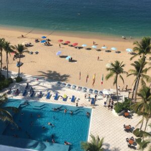 Marcelo Córdoba Instagram - Un lujo volver a @hotelelcano en #acapulco donde grabamos @silviabioserie en #2018 Gracias al gran @pedrohacessordo por la increíble atención, y les dejo varías fotos para que vean lo@mejor que tiene Acapulco para uds! Anímense! #travelmexico #travelgram #vacaciones #semanasanta