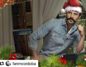 Marcelo Córdoba Instagram - #Repost @fanmcordoba with @make_repost
・・・
Feliz Navidad para todos, un año más juntos, gracias por estar ahí siempre gente, disfruten de sus familias, fue un año duro para todos dónde aprendimos a valorar más cada instante. Les mando un abrazo, cuidense y felicidades! #feliznavidad🎄 #merrychristmas  #actor #marcelocordoba #felicesfiestas🎄