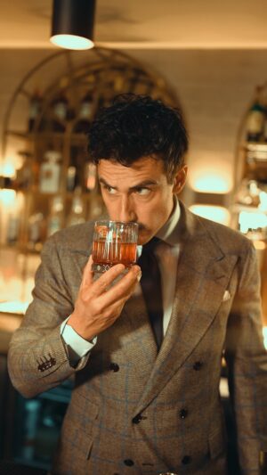 Marcelo Marocchino Instagram - … Ciao Belli … Hoy vemos diferencias entre tres must del aperitivo Italiano… Americano, Negroni o Sbagliato?

Cuál es su Clasifica de sus Preferidos? 🍹 
.
.
.
#aperitivo #negroni #drink
