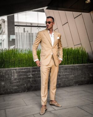 Marcelo Marocchino Instagram - Champagne o Camel … Un Color que Nunca Pasara De Moda… Les Gusta? Tienen una Prenda de ese Color en su Closet?
.
.
.
#menfashion #menstyle #menwithclass