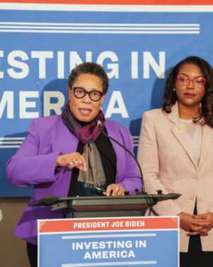 Marcia Fudge Instagram - It was great to be back in Akron today—a city I know very well. From my fellow Ohioans to families nationwide, the Biden-Harris Administration is building an America where everyone has a chance to thrive, especially those who have historically been left out or left behind.