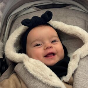 Marco Costa Instagram - Parameses minha filha!

10 meses de muitoooo amor!

Que seja sempre assim
❤️❤️❤️