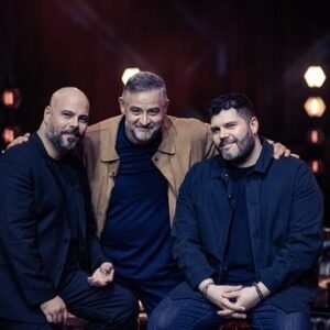Marco D'Amore Instagram - In silenzio. Senza clamori. Con dignità, sempre. Assumendoci oneri con responsabilità , festeggiando onori senza rumore. Stretti tra di noi, siamo stati la forza l’uno degli altri. Così nel lavoro come nella vita. Ecco cosa sono stati questi 10 anni. Per il resto, sarà il tempo galantuomo a decidere ed il pubblico sovrano a giudicare. Noi abbozziamo sorrisi tra l’imbarazzo e la consapevolezza. Quelli potrete vederli tra poco, le lacrime tra gli abbracci le abbiamo tenute per noi. 

In silence. Without fuss. With dignity, always. Taking on burdens with responsibility, celebrating honors without noise. Tight between us, we were each other’s strength. Both in work and in life. This is what these 10 years have been. For the rest, honest time will decide, sanction and the sovereign public will judge. We sketch a smile between embarrassment and awareness. You will be able to see those soon, we kept the tears between the hugs to ourselves.