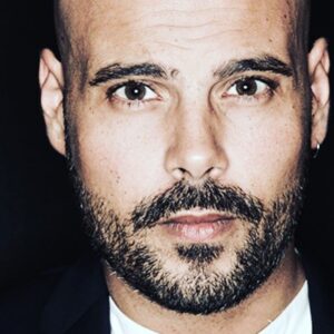 Marco D'Amore Instagram - “Sono assai importanti gli occhi, sono una specie di barometro. 
Vedi chi ha una grande aridità nell’anima, chi senza una ragione può schiaffarti la punta dello stivale nelle costole, 
e chi invece ha paura di tutto e di tutti”
(M.B.)