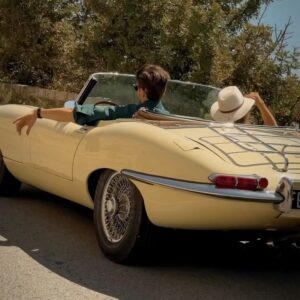 Marco Ferri Instagram - What’s your all-time favorite car? ✍🏻 👀 I read your comments. This Jaguar E-type is on my top 3 now! 

#Jaguar #Etype #ClassicCars #VeuveCliquot #cotedazur