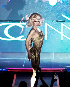 Marco Marco Instagram - #marcomarcoshow X NYFW 2023👽🌟🪐 

 📸 @vadellaphoto 
🎉 @dreamlandpride 
🎩 @wigsandgrace 
🤫 @shutupchanel 
🎧 @blondish 
🎨 @jvincentmakeup 
👀 @moco_queen 
🏳️‍🌈 @jakeresnicow
🌟 @chrispsaila 
❤️ @samarasinofficial 
👽 @nyxthatbitch 
🔥 @realdominocouture 
💜 @sashasewsit 
💖 @xtravagram 
🫶🏻 @blakedannymakes
