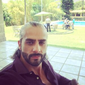 Marco Méndez Instagram - Desde la locación !! Grabando grabando...!! #ladoblevidadeestelacarrillo #Asdrúbal