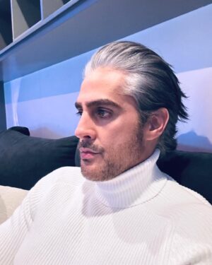 Marco Méndez Instagram - Whiting for Christmas 🎄!