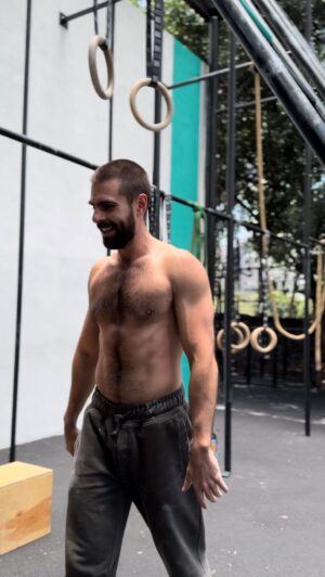 Marco Tostado Instagram - Después de varios set de Mu y unos cuantos tubos en @grip.mx_