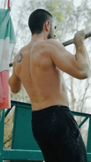 Marco Tostado Instagram - Algunas variaciones de Pull ups , cuál es tu favorita ?
🎥 @christianmorenomccarthy 

#calisthenics 
#calistenia 
#pullups 
#cdmx