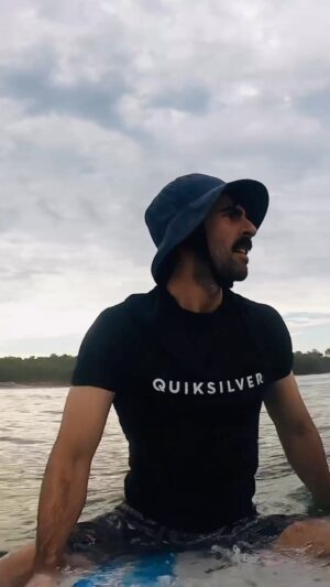 Marco Tostado Instagram - De aquellos días…
@quiksilvermexico #generationsofquik #publicidad 
.
.
. #surf #goprohero9