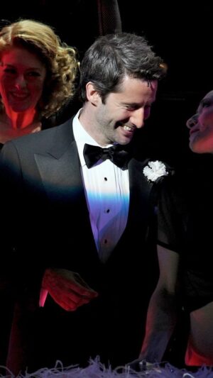 Marco Zunino Instagram - @chicagomusical #tbt GOOD MEMORIES  este me gusta recordarlo de ve en cuando ! El día que rompo el récord por mantener la nota de #thegun con un equipo increíble se personas que quiero y admiro hasta el día de hoy!