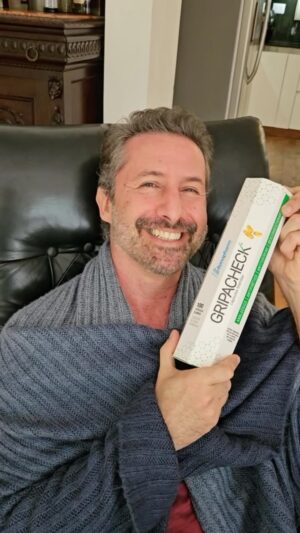 Marco Zunino Instagram - Soy Marco Zunino, obviamente te recomiendo tomar Gripacheck, porque se disuelve más rápido y te alivia más rápido.

¡Pídelo en Inkafarma, Mifarma, o en tu farmacia más cercana!

#Gripacheck #Gripe #MarcoZunico #Obviamente