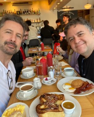 Marco Zunino Instagram - NYC, teatro , amigos , arquitectura , comida … para que más !! #gracias #nyc #broadway