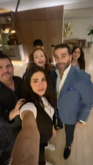 Marco de la O Instagram - @alenones @barbaraderegil @guerofranco @erikadlarosaactriz Love you guys