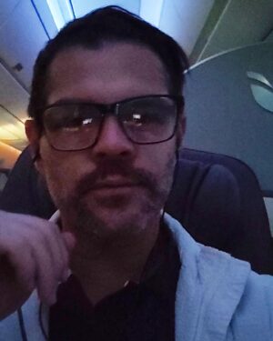 Marco de la O Instagram - Desde el avión feliz cumpleaños a mi