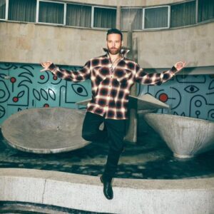 Marco de la O Instagram - @esquiremx 
Fotos: Germán Nájera   Iván Flores @weshootmuch
Stylist: @alo_murillo_
Agradecimiento: @mondriancondesa