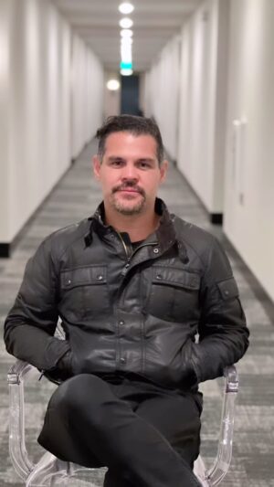 Marco de la O Instagram - Gracias gracias gracias…. Solo tengo palabras de agradecimiento para este equipo que solo me dejaron felicidad aprendizaje amistad y mucho mas. En esta nueva aventura como director y escritor. @mariapiasanz @vickycontrerasproductora @rafaramosmusic @talmartpro