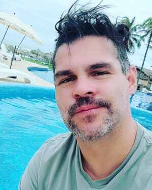 Marco de la O Instagram - Pelos Acapulco