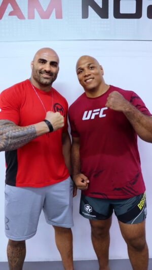 Marcos Rogério de Lima Instagram - Aulão no @teamnogueirasp junto com meu irmão @fernandosantoforte 👊🏾🦍🇧🇷

Foi uma honra poder transferir técnicas das artes marciais que fazem toda diferença na vida de um lutador. 

Produção @digi.tal.marketing_ 

.
#muaythai #jiujitsu #boxe #teamnogueirasp #minotauro