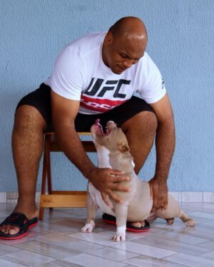 Marcos Rogério de Lima Instagram - Nossa Pequena Xena 🐾✌🏾👊🏾🦍

Fotos @digi.tal.marketing_