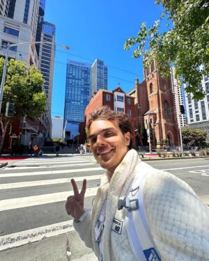 Marcus Bessa Instagram - Podemos dizer que San Francisco é a São Paulo dos EUA 🤣🏛️ 

-🇺🇸
We can say that San Francisco is the “São Paulo/Brazil” from EUA 🤣🏛️
