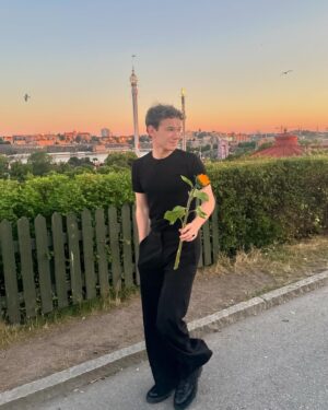 Marcus Gunnarsen Instagram - Which country should I deliver this 🌻 to?