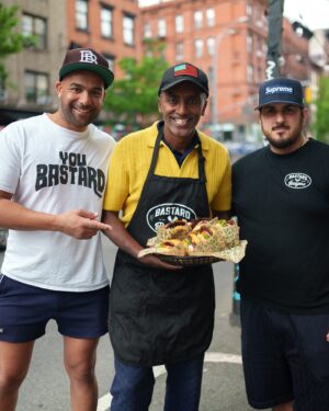 Marcus Samuelsson Instagram - I grilled up a couple MBoom burgers with @BastardBurgers and @PeasofHeaven so my fellow New Yorkers could have a taste of what we are serving up over in Scandinavia! We packed a lot of umami and flavor into one amazing veggie patty.

Thanks to the team at @BastardBurgers.nyc and @TheBronxBrewery for letting me crash their kitchen and stay tuned for more updates on when you can try the Mboom too!

Jag grillade ett par MBoom-burgare med @BastardBurgers och @PeasofHeaven så att mina New York-vänner kunde få smaka på vad vi serverar i Skandinavien. Vår fantastiska veganska burgare är packad med umami och smak. Stort tack till teamet på @BastardBurgers.nyc och @TheBronxBrewery för att vi fick låna ert kök. Håll utkik efter mer information om när du kan testa MBoom också!