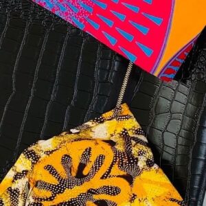 Marcy Harriell Instagram - Make my Bow Clutch—and don’t sweat the technique, I walk you thru it all in my full YT tutorial with free pattern! Link in bio & my stories 💥
PS: wax print fabric from @houseofmamiwata 😍💗
#ad #NationalCraftingMonth #CraftwithMe #thehandmadeharriells #sewingtutorial #beginnersewing #sewingpattern #diyaccessories
