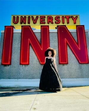 Marcy Harriell Instagram - Sewist life hack: find a new friend who is down to take pics of your gown when you’re out of town 🧳

Thank you Rye @staypineapple not just for these pics, but for responding to my weird question “is there anywhere I can shoot” with “yes” and “I know the perfect place” and “I’LL TAKE THE PICTURES FOR YOU” (I heard this last part in all caps 🤯)

Now you know I wasn’t going to trouble my new friend with closeups, so you’ll have to wait a minute for those. But the fabric is a gorgeous flower flecked organza from @chicfabric and the pattern is my own 💗

One more night in Seattle at @meanycenter and then on to @bam_brooklyn !

#thebespokebelter #sewingissexy #imadethis @markmorrisdance #ontheroad
