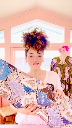 Marcy Harriell Instagram - Today I’m celebrating the women whose voices fill my head every time I step onstage and sing: Ella, Billie, Nancy, Sarah…icons who were always dressed to the nines. This shimmering brocade from JOANN is the perfect fabric to honor these legends!

Standing in the spotlight in front of thousands of people can be nerve wracking, but when I arrive in a handmade gown that I designed myself, sewing empowers me. My garments are my technicolor armor. And every armor needs a little shimmer, don’t you think?

Happy Women’s History Month…hope you make some armor today💗 #handmadewithjoann #handmadeharriells #marcyharriell
#womenshistorymonth #sewfancy #sewingismysuperpower #thebespokebelter #handmadehappiness #joannpartner @joann_stores