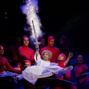 Marek Lambora Instagram - ANDĚL PÁNĚ

Generálkovým týdnem tohohle božského muzikálu jsme propluli jak na obláčku, teda až na ty pekelný choreografie, při kterejch nám z lejtek šlehaj plameny🙈

Každopádně my si teď hodíme na chvíli nohy nahoru, ale od 20.10. budem na značkách!🙌🏻

A vy?🪽

@hudebnidivadlokarlin 

📷 @petrfaltus 

#musical
#andelpane