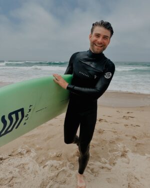 Marek Lambora Instagram - Ideální SEŠNA!🏄🏼‍♂️

{Akorát mi voda z nosu kape ještě teď🤷🏼‍♂️🌊}

#surf