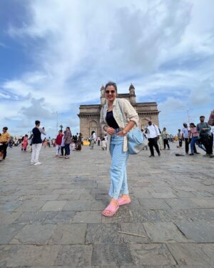 Margret Antony Instagram - Falling in love with chaos of Mumbai ✨
Captured by ♥️@kevinkurisinkal

#mumbaidiaries #mumbaimerijaan❤️ #travelgram #explorepage✨
