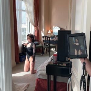 Mari Iriki Instagram - 本日　2月9日発売
週刊現代さんからのデジタル写真集
『蜜より甘く』

ドラマ『蜜と毒』の撮影中に挑戦したグラビア
今までにない
グッと、大人な姿を。

実は今月
グラビアのお知らせが沢山あります。
作品によって 雰囲気が違い
見応えのある内容にもなっているので
ぜひコンプリートして欲しいです。
見比べて貰えると楽しいかな、と。

もうすぐ34歳になりますが
美しく、強く、素敵な女性を目指して…。

ドラマの感想も日々たくさん届いています
ありがとうございます☺️
引き続き 応援よろしくお願いします。

#グラビア #写真集 #デジタル #蜜と毒 #ミツドク #gravure