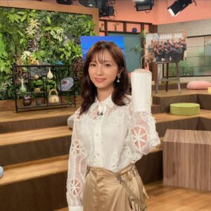 Mari Iriki Instagram - 2023年
たくさんのありがとう、を込めて。

年末だから
この1年を振り返っていたけど
語彙力ないこと言ってもいいかな？

あー楽しかった♡！笑

皆様
ありがとうございました
良いお年をお迎えください🎍
また来年！

15周年記念 デジタル写真集『 #恋の次 』
ドラマ『 #勝利の方程式 』 @houtei_drama 
ミュージカル『 #浜村渚の計算ノート 』 @hamamuranagisa_musical 
『 #週刊現代 』 #グラビア
ドラマ『 #蜜と毒 』 @addict_bs7ch 

#2023 #写真集 #グラビア #ドラマ #勝利の法廷式 #蜜と毒 #入来茉里 #ミュージカル