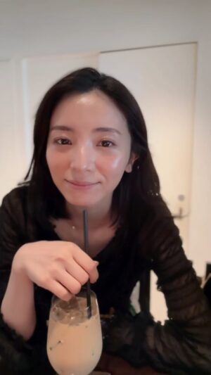 Mari Iriki Instagram - cafe @salondetheluvond 
#japan #tokyo #omotesando