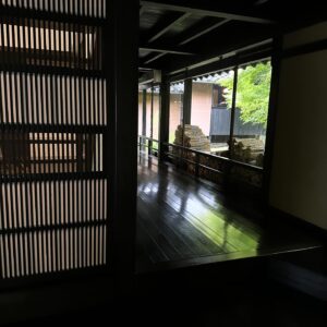 Mari Yamazaki Instagram - 昨年は仕事で金沢や珠洲など石川県に幾度もお邪魔いたしました。お世話になった方たちが暮らしていらっしゃいます。
皆様どうかご無事で。