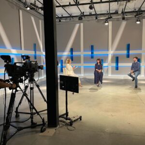 Mari Yamazaki Instagram - プリニウスの故郷のTVにてプリニウスを語る