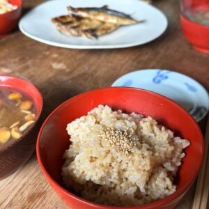 Mari Yamazaki Instagram - 輪島塗の器でいただく珠洲の朝飯