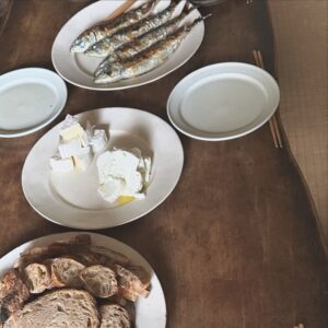 Mari Yamazaki Instagram - 珠洲
パン、リコッタチーズ、イワシのポルトガル風昼食