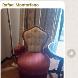 Maria Beraldo Instagram - BASTOS in da hause
linda noite no Flagey em Bruxelas
som lindo sala linda pessoas maravilhosas público incrível e meu sobrinho querido colou 💙

e as poltronas