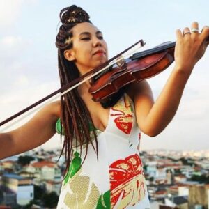 Maria Beraldo Instagram - hoje se foi nossa amada Wanessa Dourado.

um oceano de tristeza e saudades.

sorte de quem pôde estar perto dessa amiga querida, esse amor de pessoa, e essa artista que é uma das mais brilhantes que eu já vi na minha frente.

queríamos tanto mais! 💔

seguimos com sua música e sua presença eternamente.

muita força à família da Wan e a todes que sofrem com sua partida.

❤️