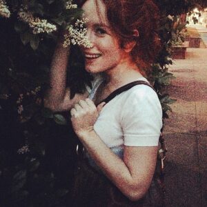 Maria Christina Thayer Instagram - Happy Earth Day! I’m probably allergic to these things! 📸 @lebaneselooker