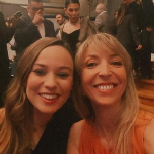 Maria Dias Instagram - Prémios NIT ! Foi super giro, leve e interessante! As actuações de @janeiromusic , @mimicat_music e @ff_fernandofernandes foram sublimes, a @uppa_animais ganhou o prémio PiT, a Rita Blanco cascou em quem compra animais, o chef @henriquesapessoa ganhou como melhor chef, e na minha categoria ganhou a @enfermeiracarmen , bem merecido pelo trabalho a que se tem dedicado ♥️ 
Foi uma noite 🔝 ! A @revista_nit está de parabéns!