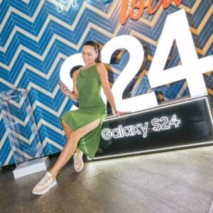 María Elena Dressel Instagram - Tremendo el nuevo #GalaxyS24 #GalaxyAI de @samsungchile 
Qué bien lo pasamos ayer!!!!