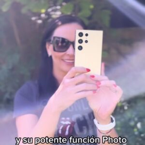 María Elena Dressel Instagram - Da rienda suelta a tu creatividad con el #galaxsys24ultra de @samsungchile Aprovecha la #IA para mejorar y editar tus fotos! Todos tus registros de grandes momentos mucho más lindos gracias a esta y otras funcionalidades increíbles de mi #galaxys24ultra
🎥 @mgodoymusic