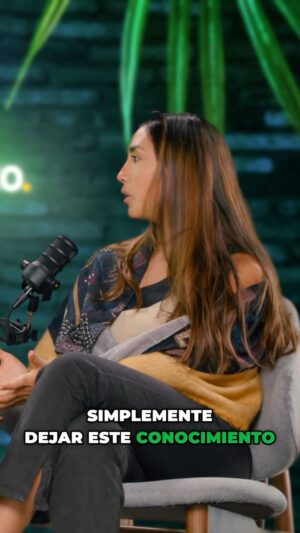 María Elena Dressel Instagram - Te invitamos a escuchar nuestro podcast “Animales del Emprendimiento” 🦁🐇y su cuarto episodio episodio junto a @elenadressel y @omvocado 💛 una historia inspiradora para quienes desean emprender creando cursos y talleres con plataformas de e-learning desde cualquier lugar. 

Búscanos en Spotify o en el link en nuestra Bio. 😎